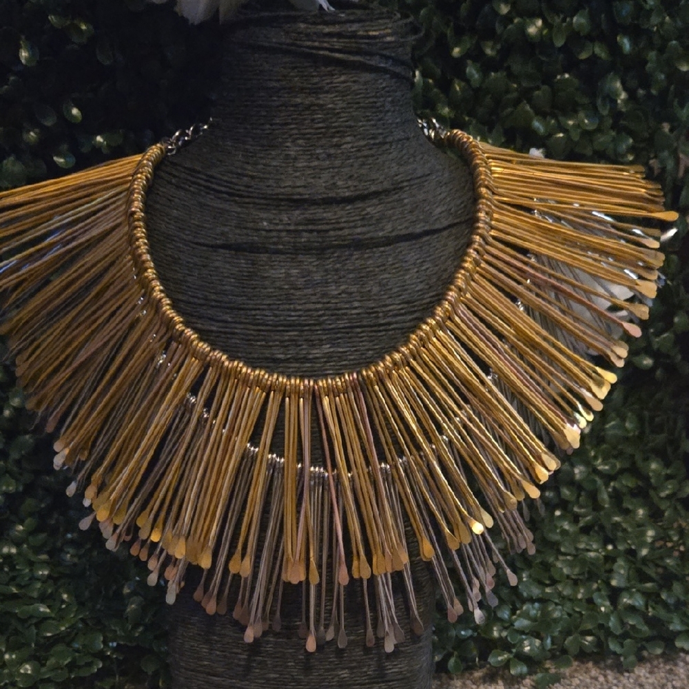 Elegant Gold Statement Necklace